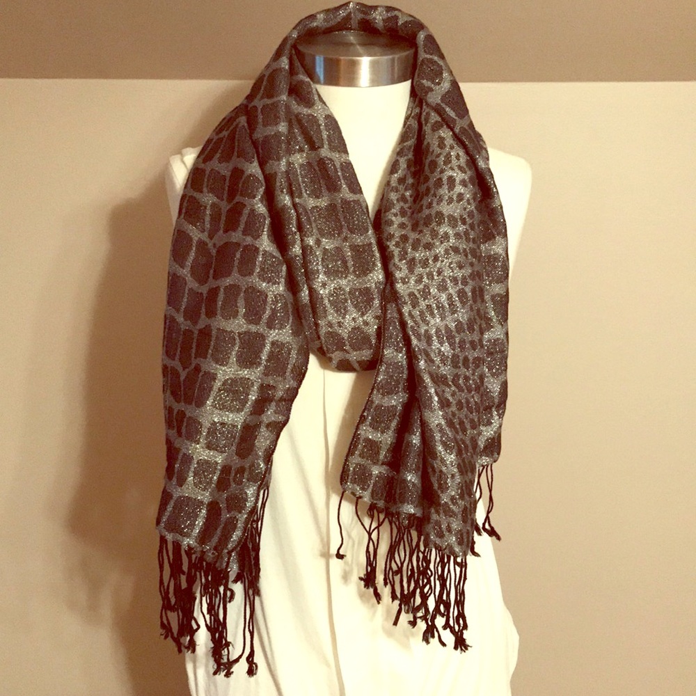 Black and silver scarf